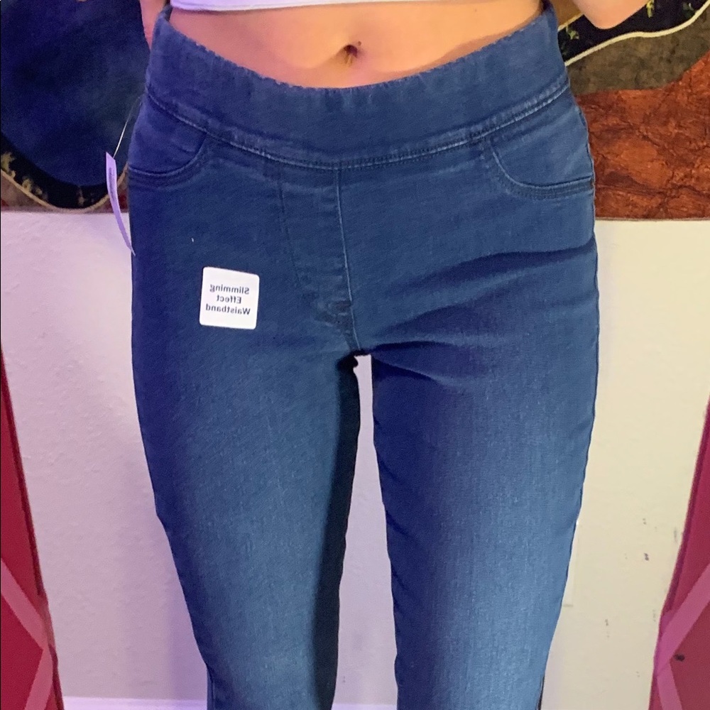 BRAND NEW Old Navy Skinny Jeans